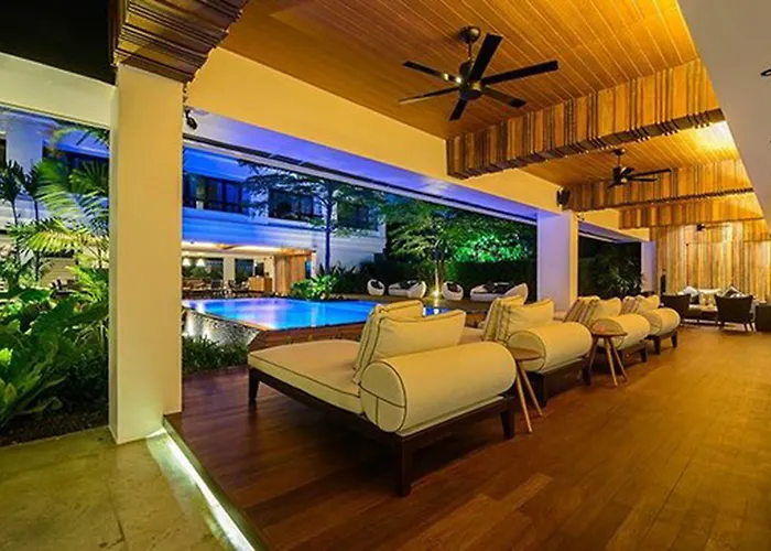 Uma Hotel